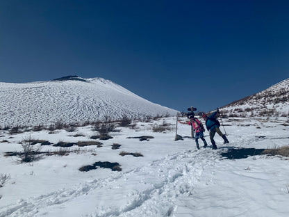 【新宿出發】銀白富士山巍峨聳立眼前！冬季「輕登山・微登富士」絕景健行（含全套專業登山裝備免費租借）